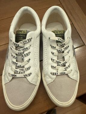 VINTAGE HAVANA Gadol Women's Fashion Sneaker